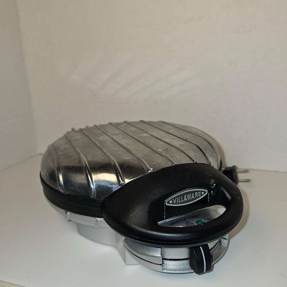 VillaWare Uno Classic Round Waffler Model 2004 Chrome 1000W Adjustable Browning